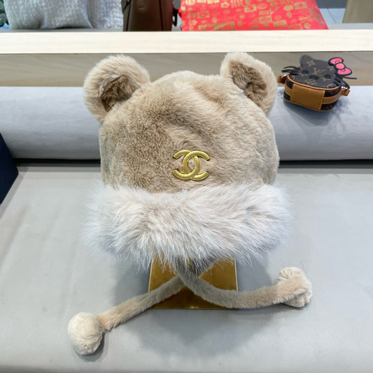 CHANEL BEANIE HAT IN CAMEL BROWN LAMB FUR 426241