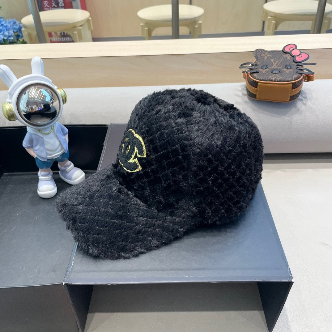 CHANEL BASEBALL CAP IN BLACK FLEECE 431371