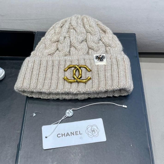 CHANEL BEANIE HAT IN CYSTER TAN WOOL 431706
