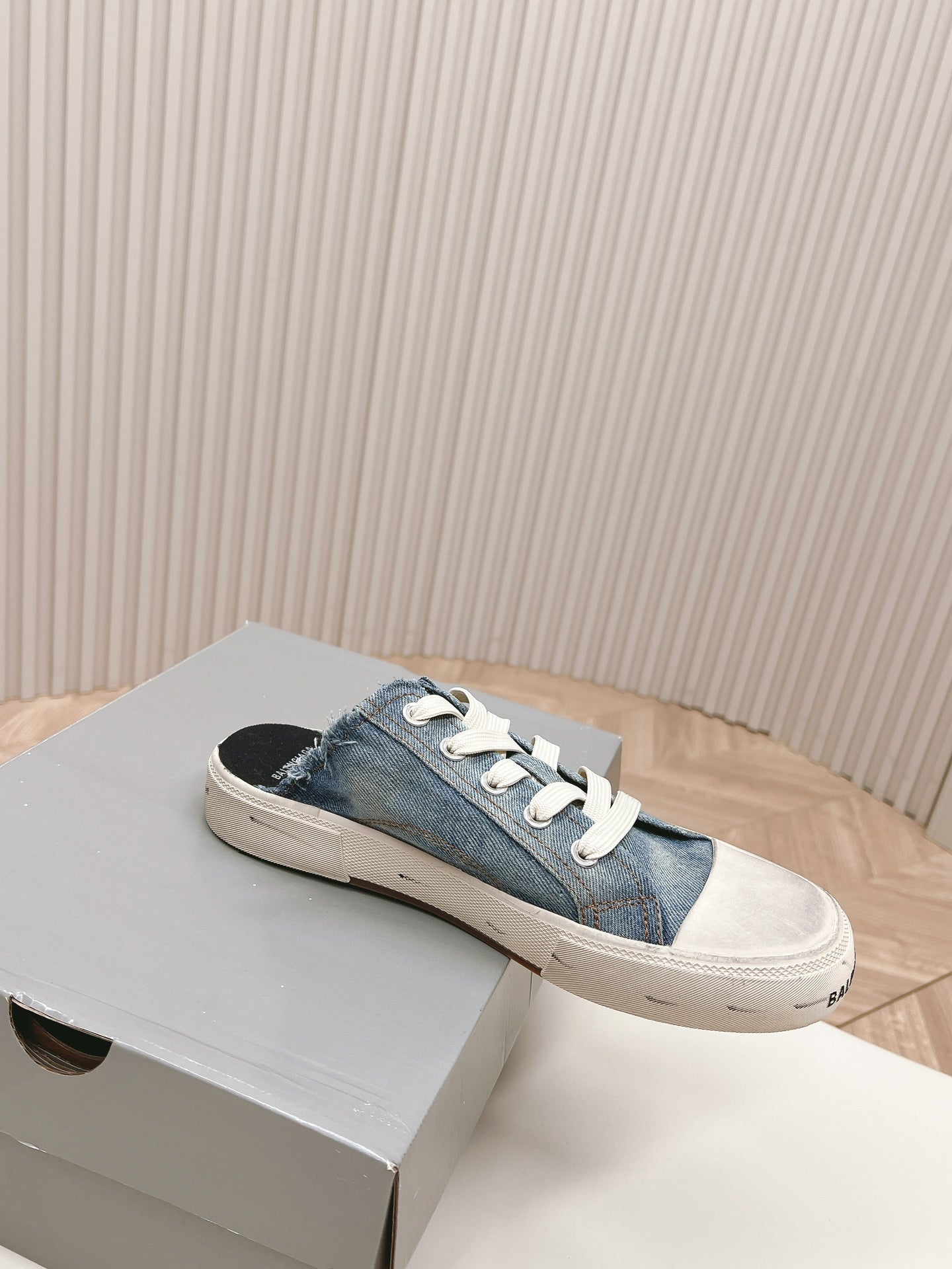 Balanciaga PARIS MULES IN BLUE DESTROYED DENIM AND RUBBER