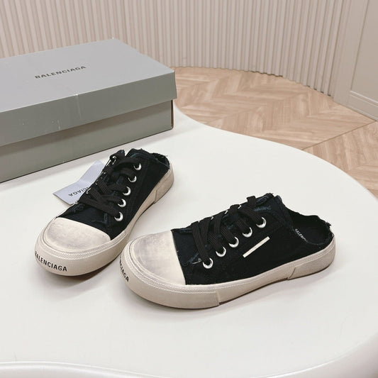 Balanciaga PARIS MULES IN BLACK DESTROYED DENIM AND RUBBER
