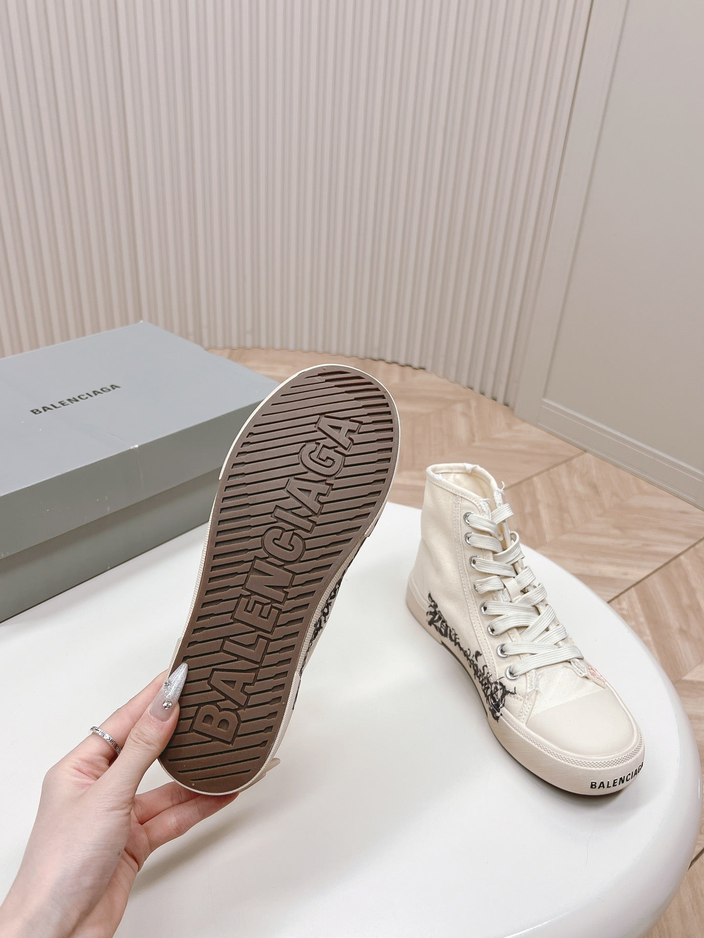 Balanciaga HIGH-TOP SNEAKERS GRAFFITI IN WHITE CANVAS