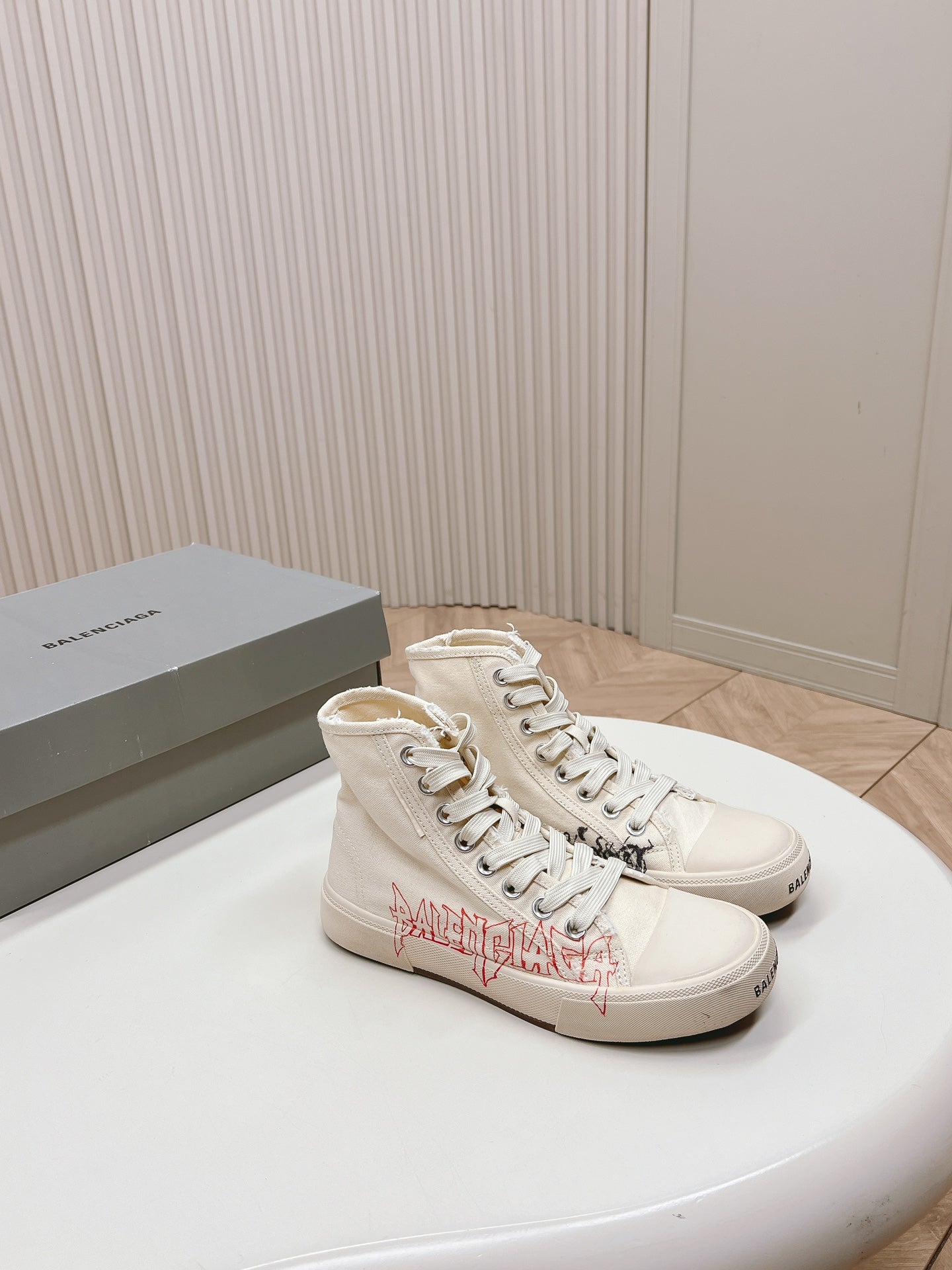 Balanciaga HIGH-TOP SNEAKERS GRAFFITI IN WHITE CANVAS
