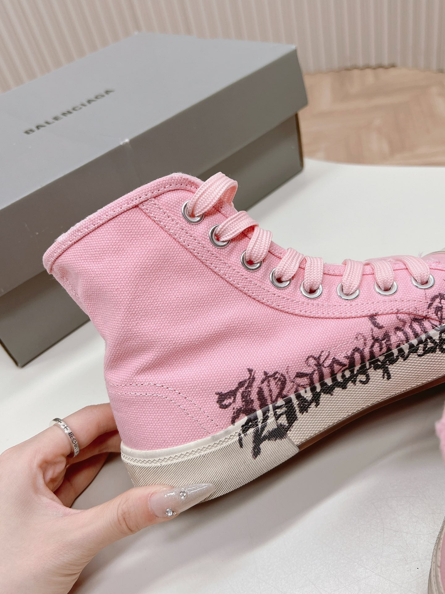 Balanciaga HIGH-TOP SNEAKERS GRAFFITI IN PINK CANVAS