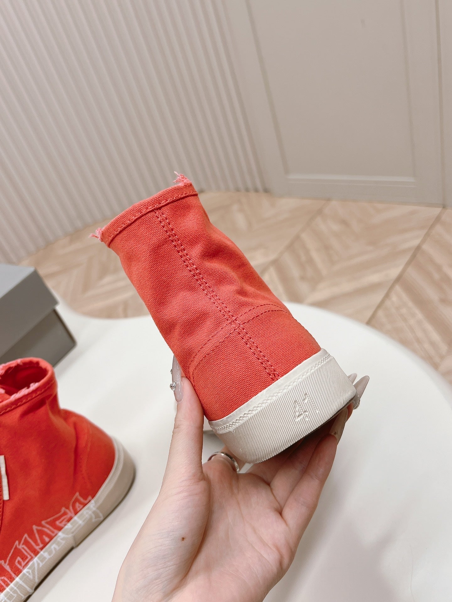 Balanciaga HIGH-TOP SNEAKERS GRAFFITI IN RED CANVAS