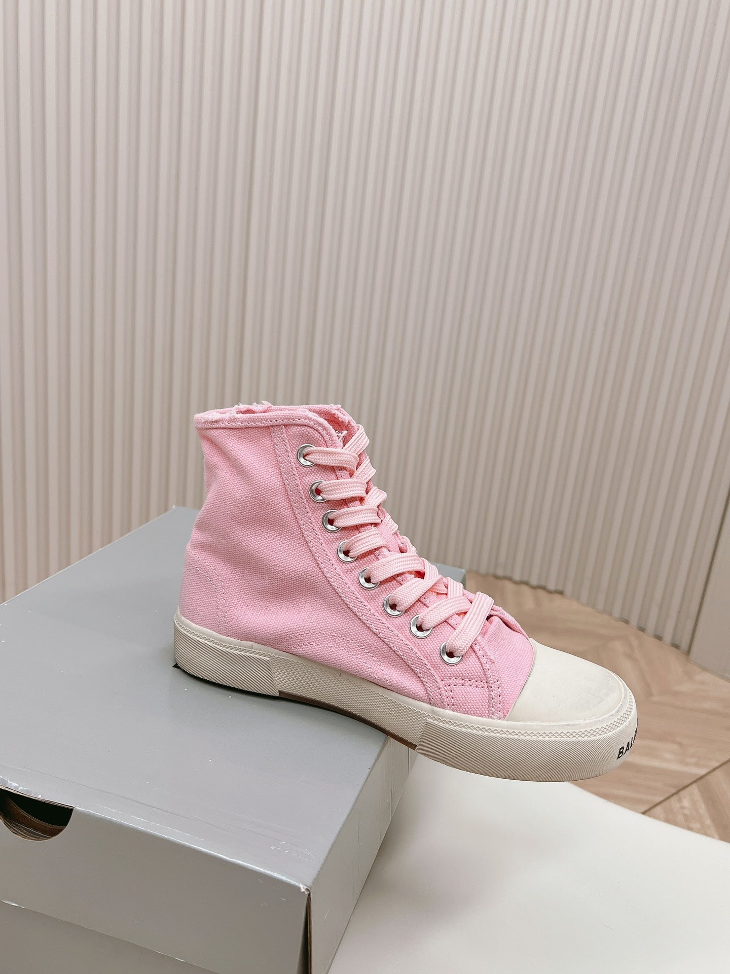 Balanciaga PINK CANVAS HIGH-TOP SNEAKERS LOGO GRAFFITI