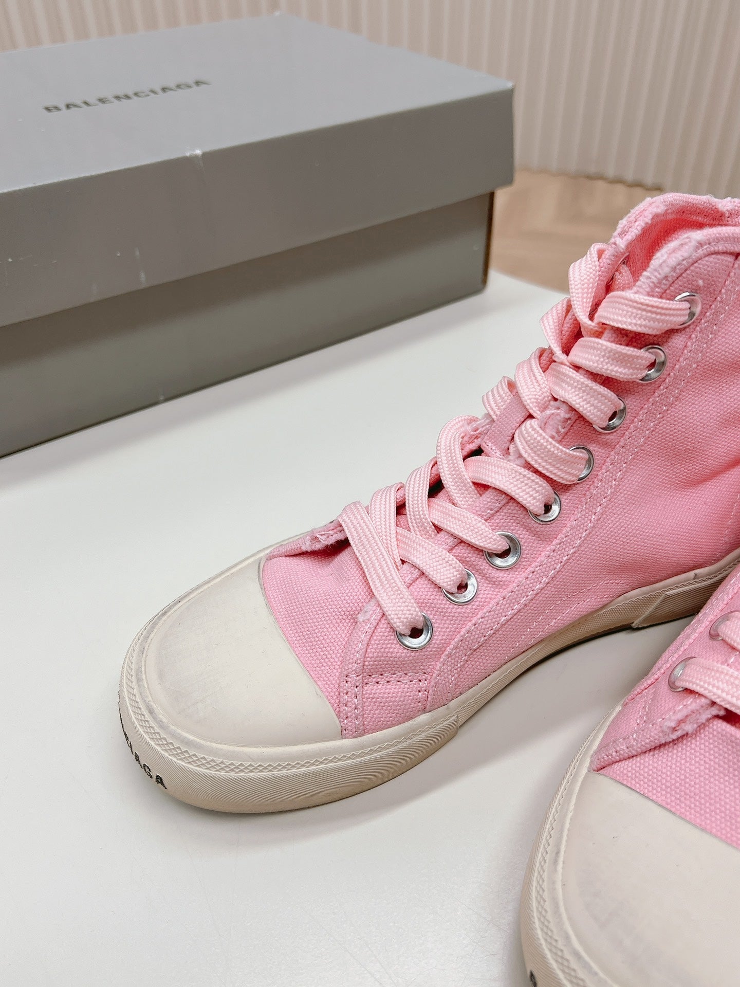 Balanciaga PINK CANVAS HIGH-TOP SNEAKERS LOGO GRAFFITI