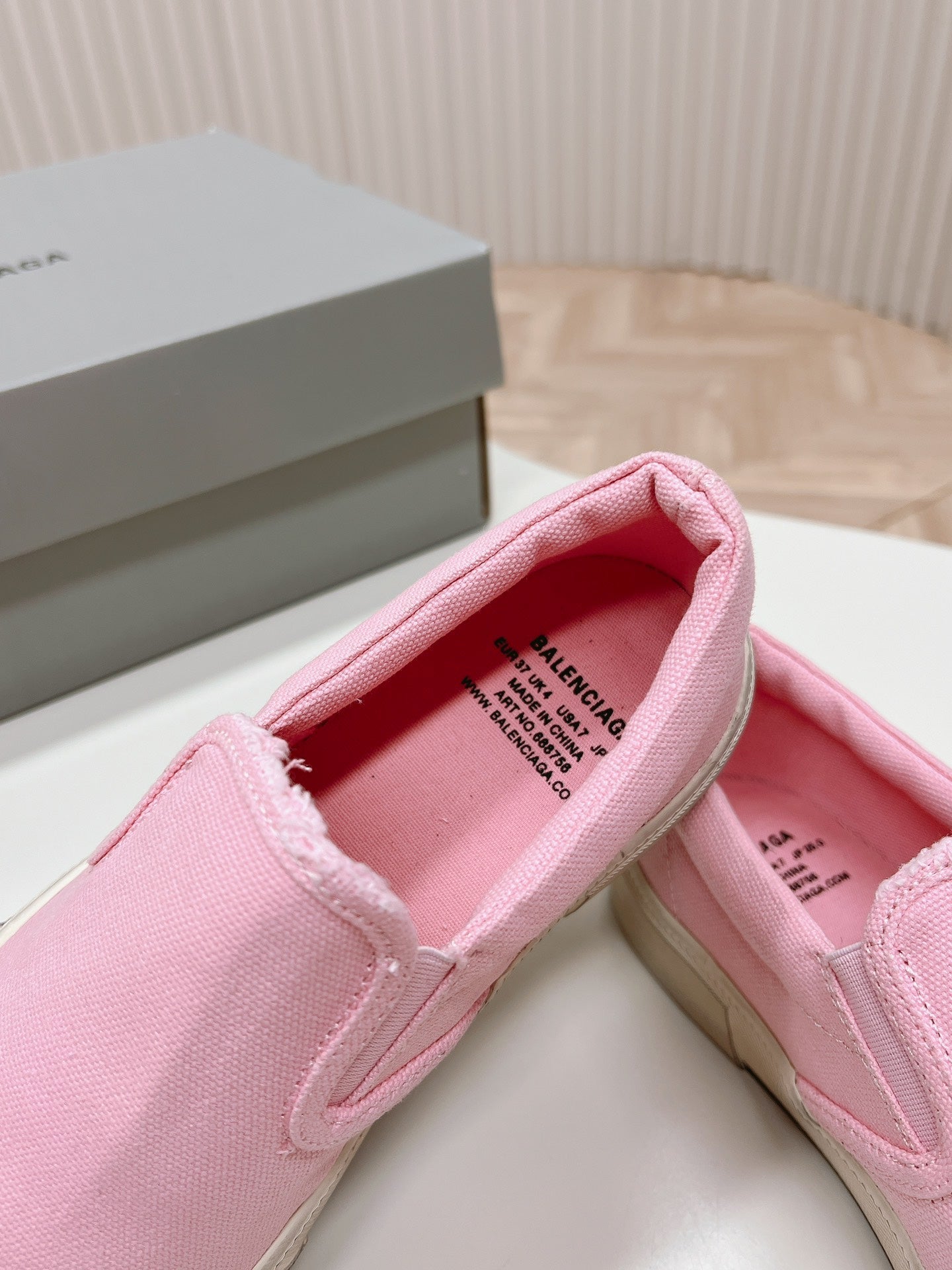 Balanciaga SLIP-ON SNEAKERS GRAFFITI IN PINK CANVAS