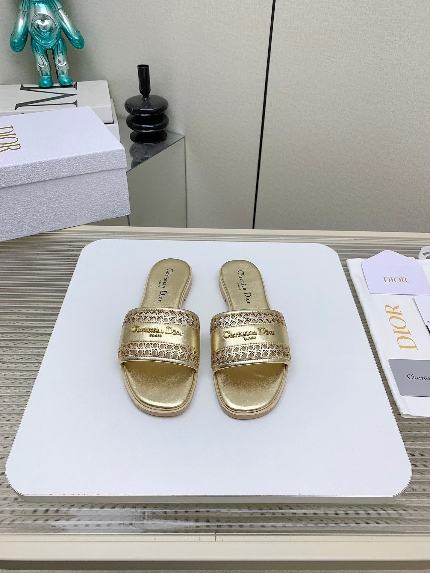 DIOR D-Lane Slide In Light Gold Cowhide 106285