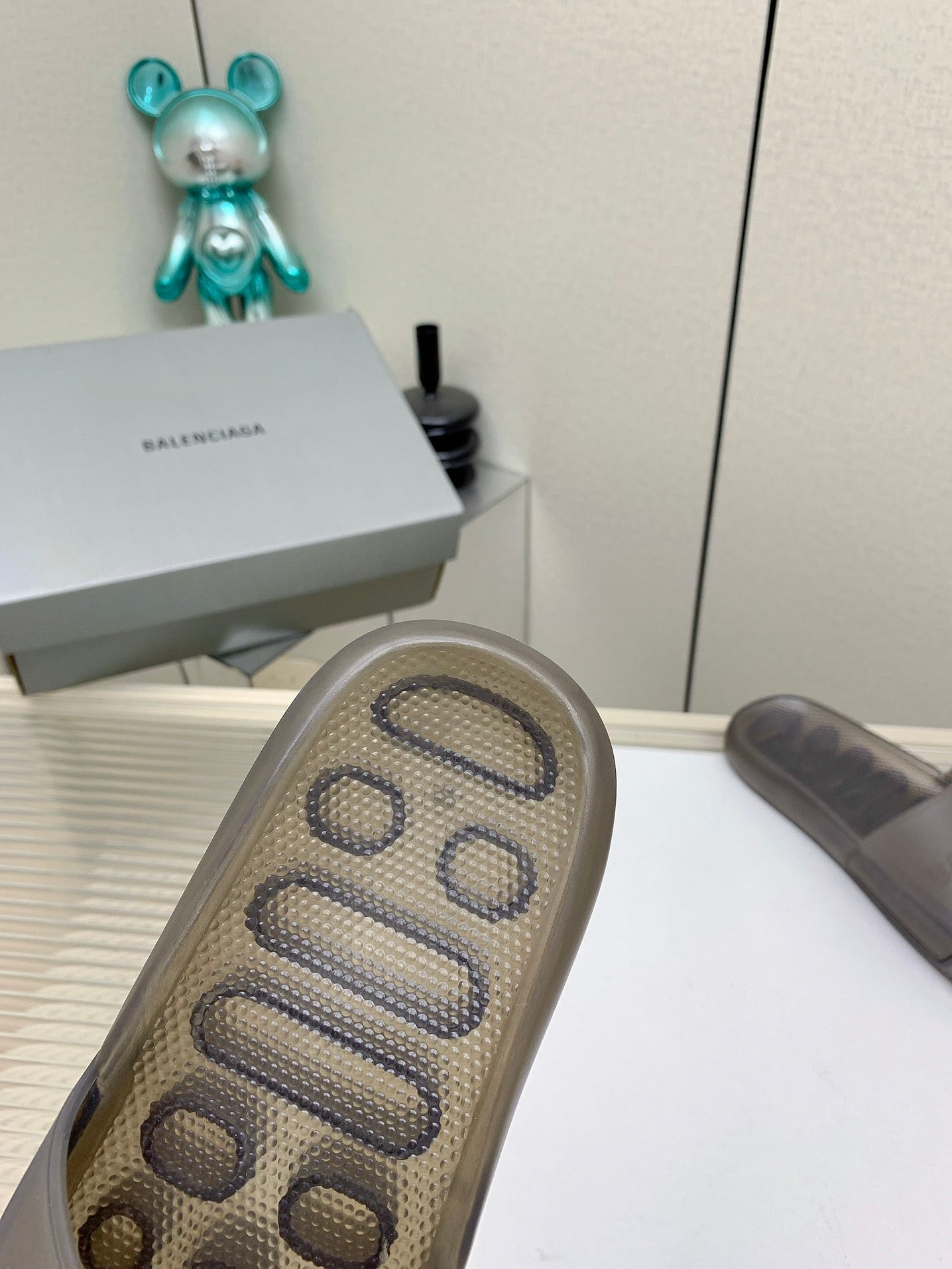 Balanciaga POOL SLIDE SANDAL IN SMOKE BROWN RUBBER