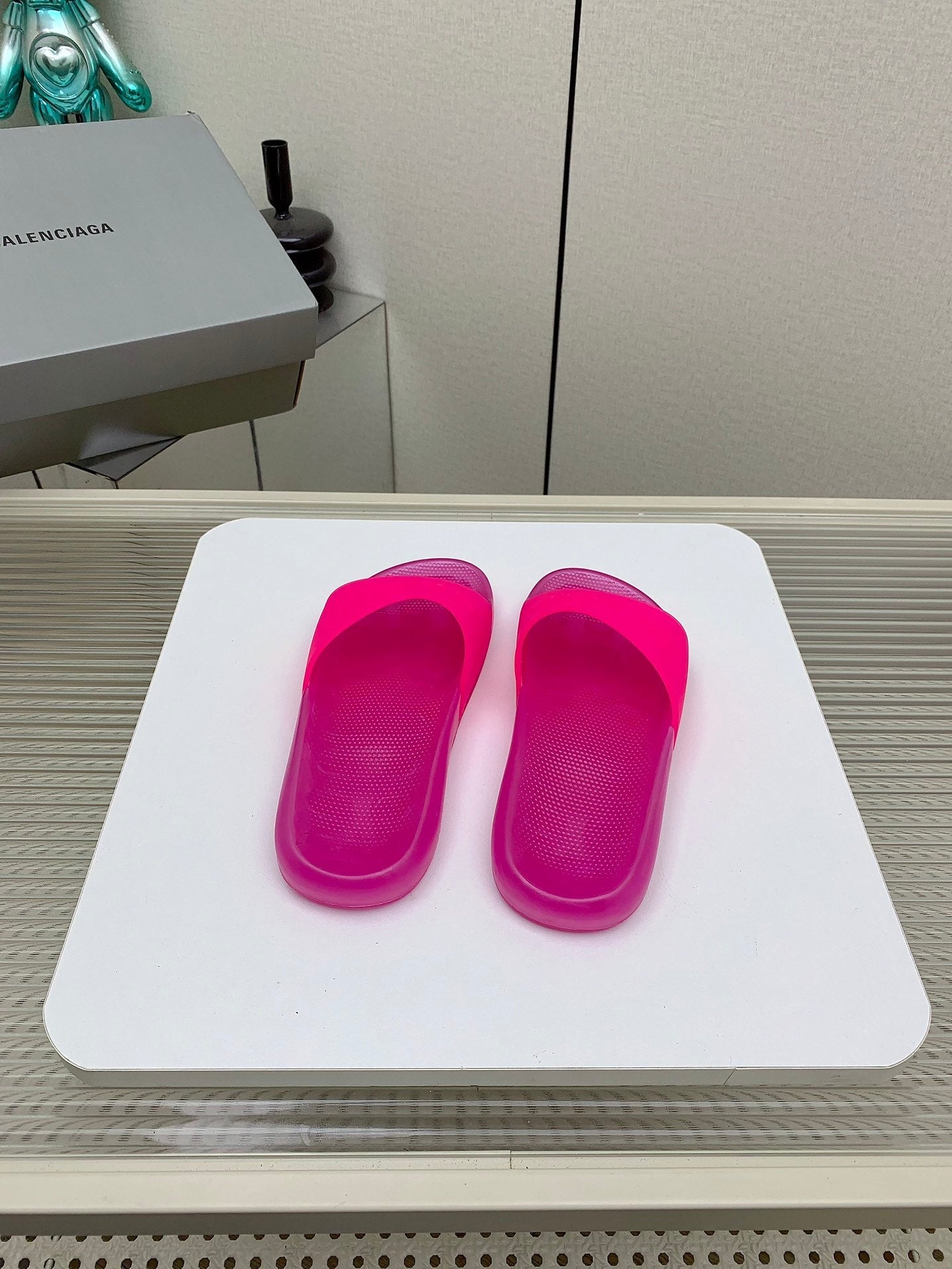 Balanciaga POOL SLIDE SANDAL IN JELLY PINK RUBBER