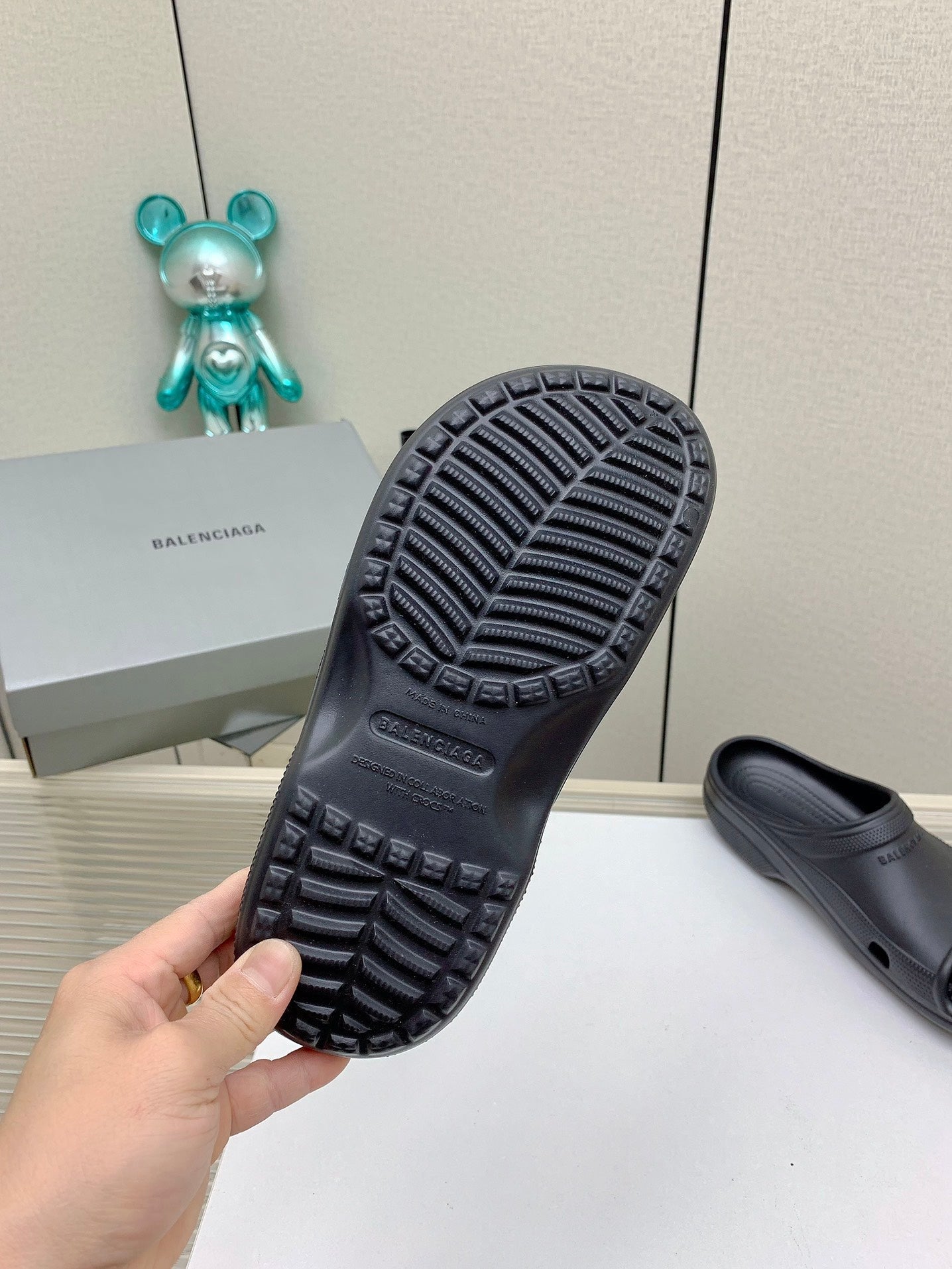 Balanciaga POOL CROCS IN BLACK RUBBER