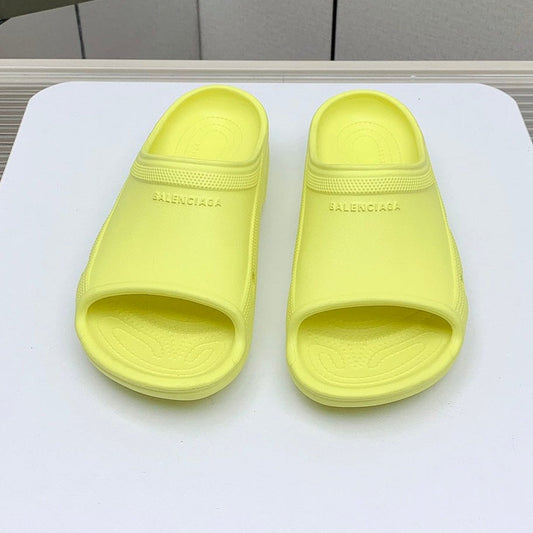 Balanciaga POOL CROCS IN MANZ YELLOW RUBBER