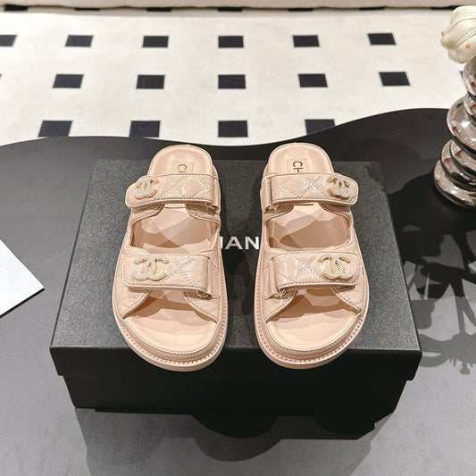 CHANEL 25 Dad Sandal Mule Putty Pink Patent Leather 237579