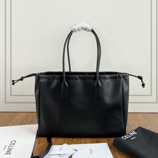 Celine CUIR TRIOMPHE 44 BLACK CALFSKIN