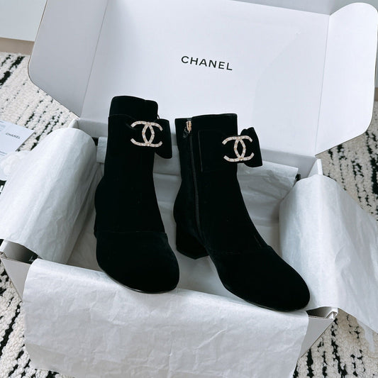 CHANEL Ankle Boots In Black Velvet With Bow Tie 144659