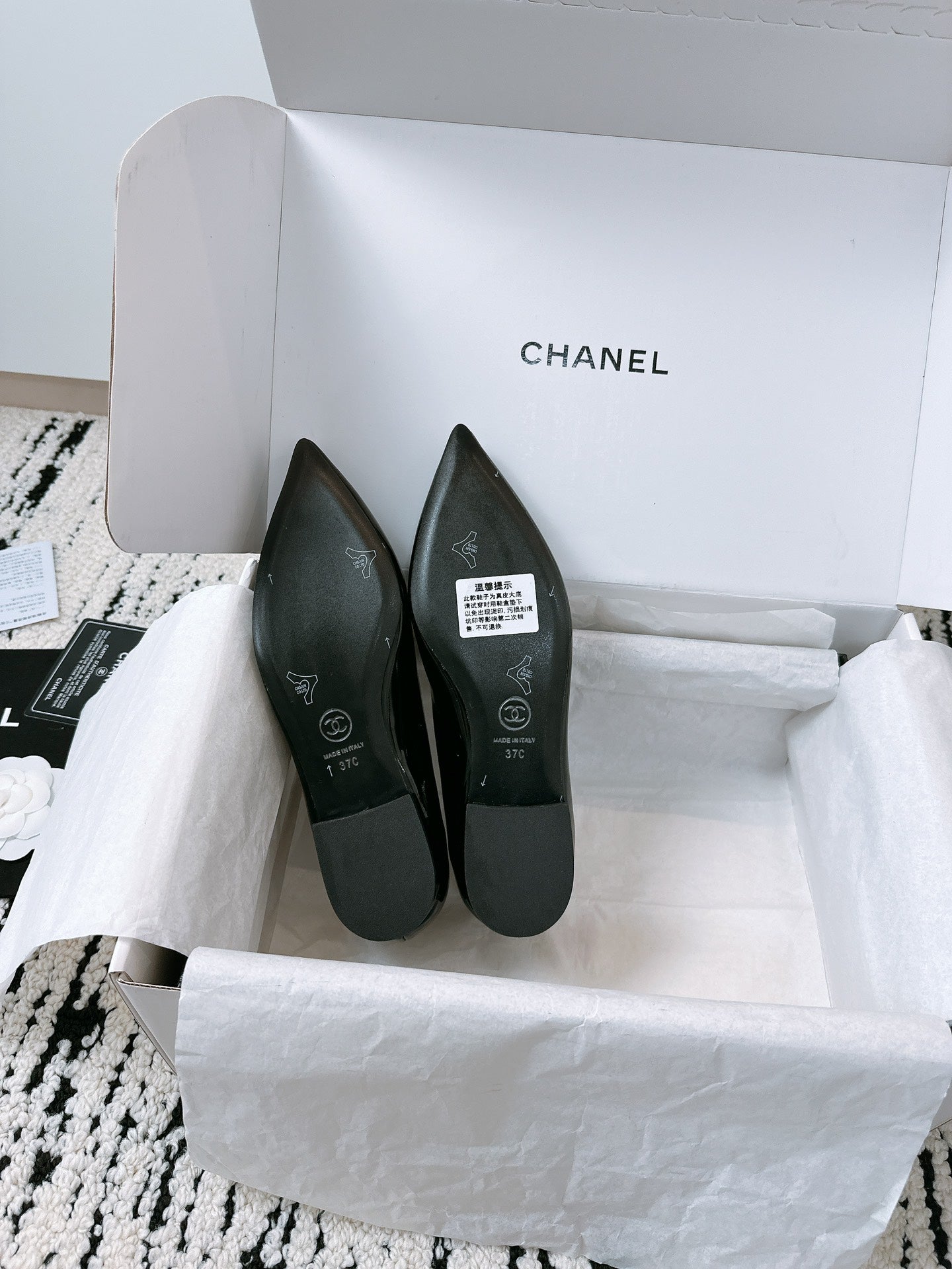 CHANEL Ballet Flats In Black Glossy Lambskin 144667