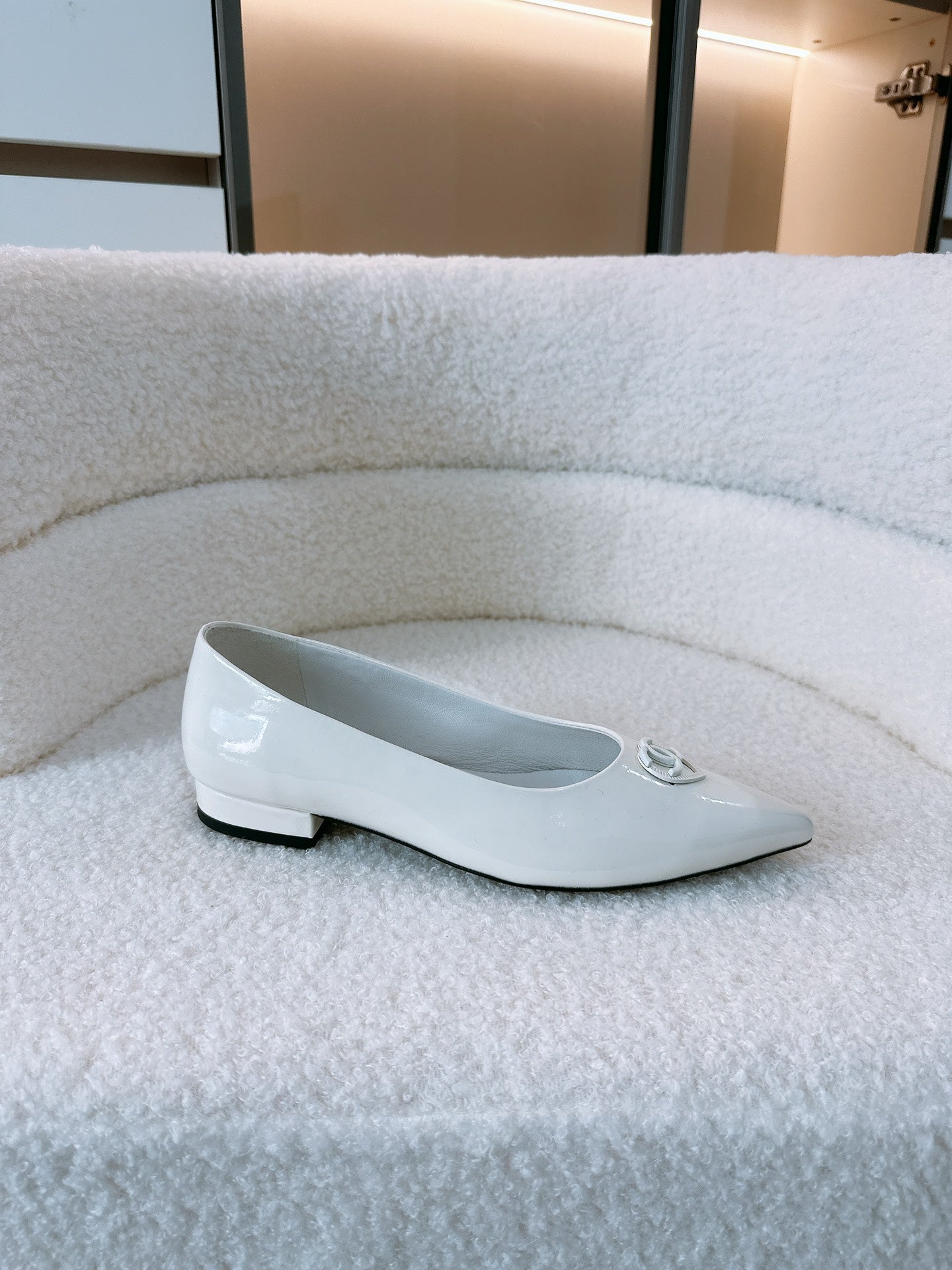 CHANEL Ballet Flats In White Glossy Lambskin 144669
