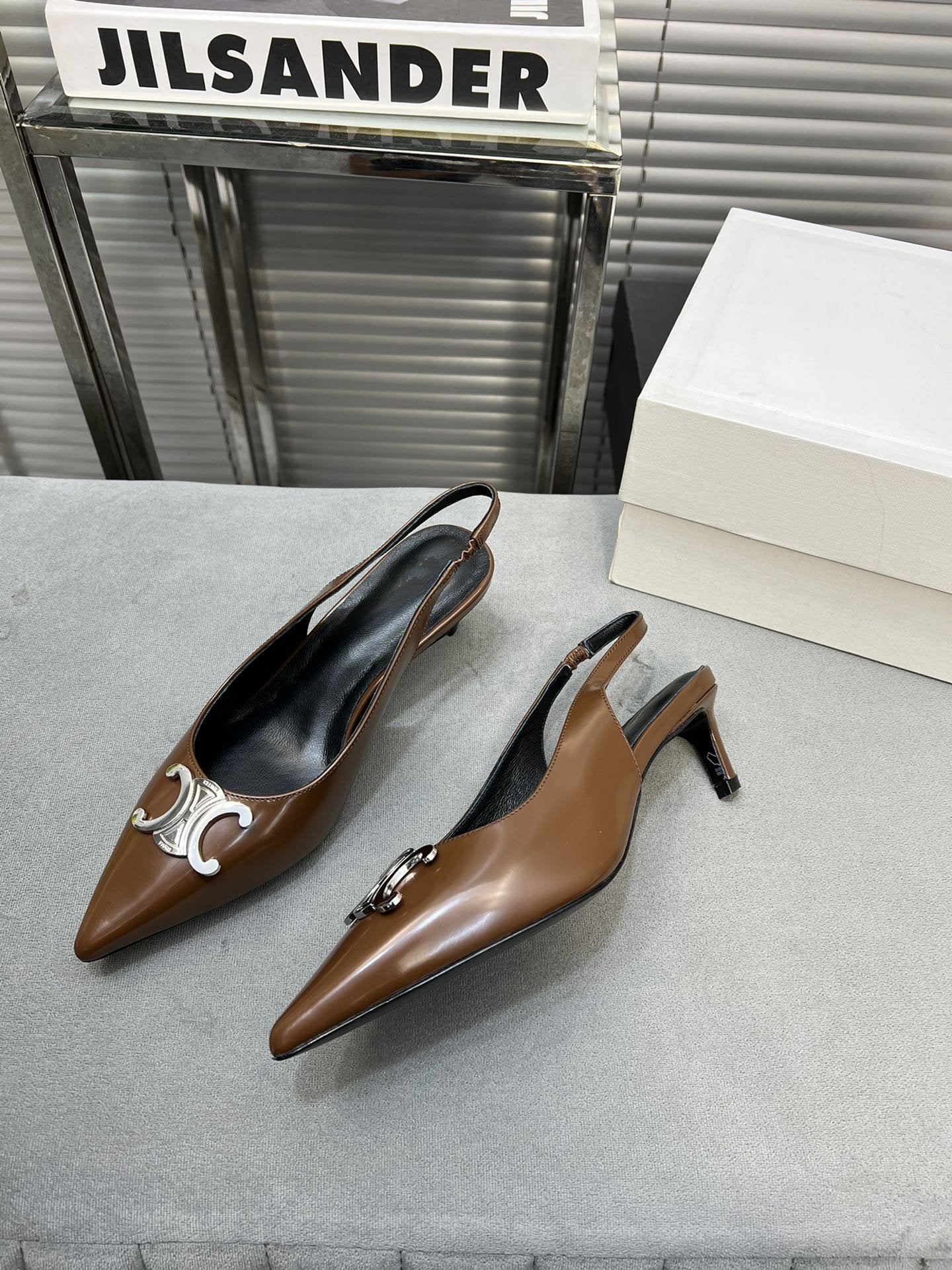 Celine alma triomphe 50 slingback chocolate patent calfskin