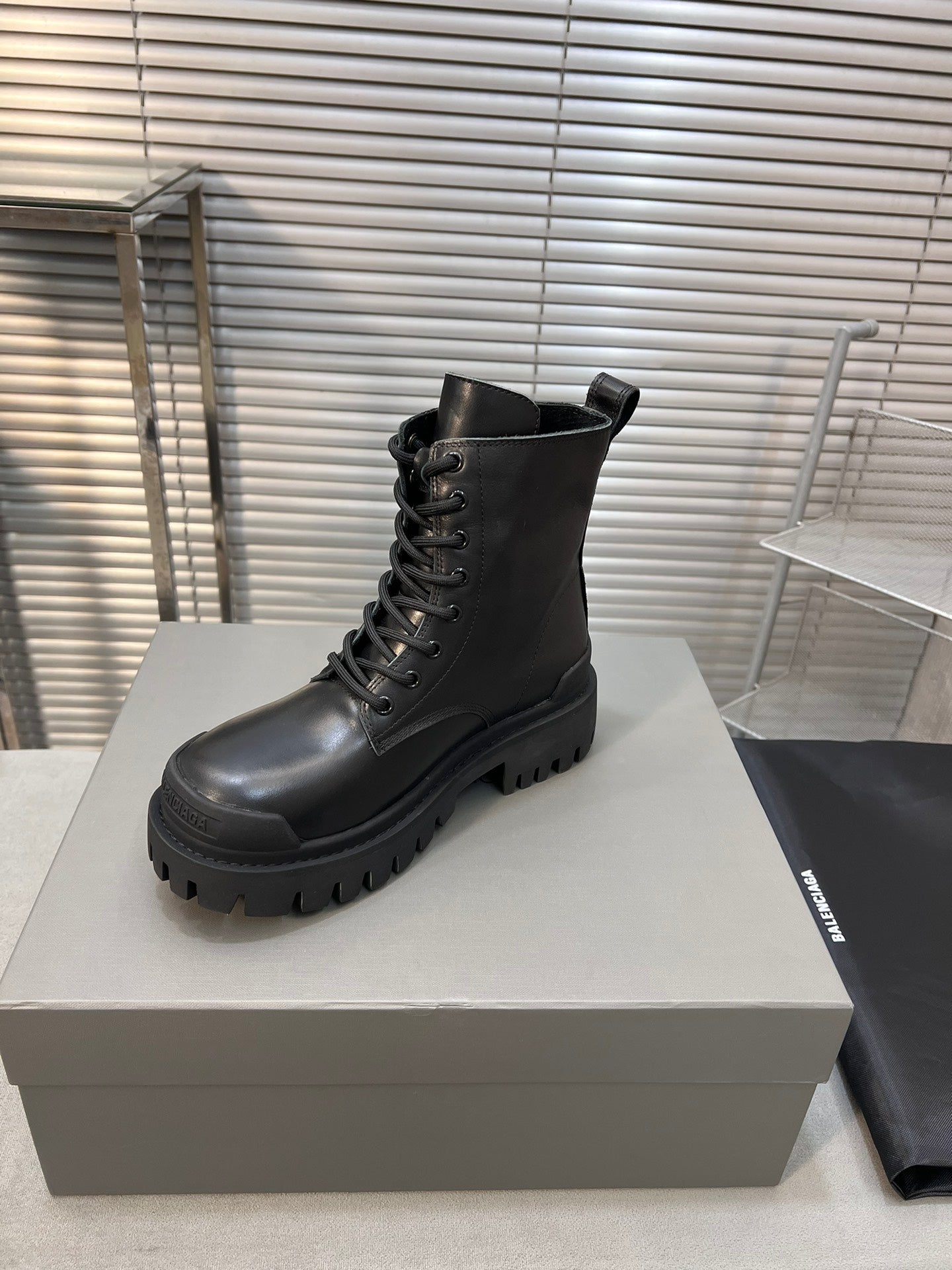 Balanciaga CHUNKY BOOTS IN BLACK SMOOTH CALFSKIN