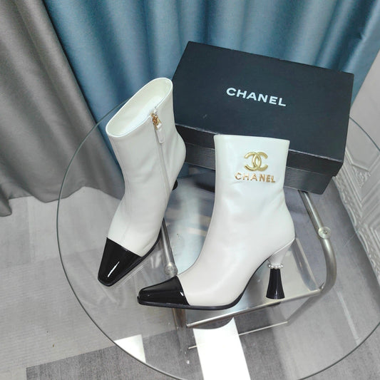 CHANEL Ankle Boots White Cowhide And Lambskin
