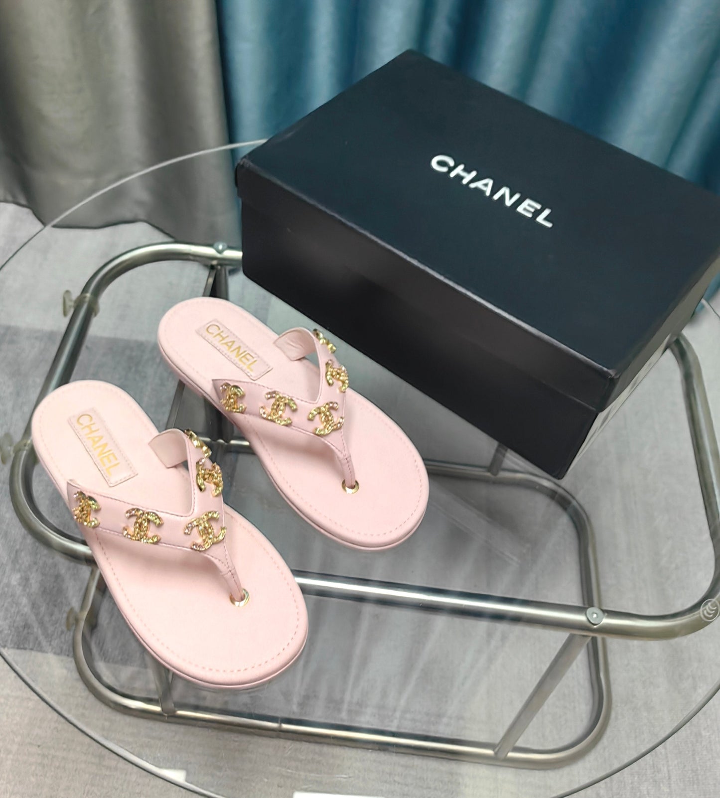 CHANEL 25 Thong Sandal Diamond Logo