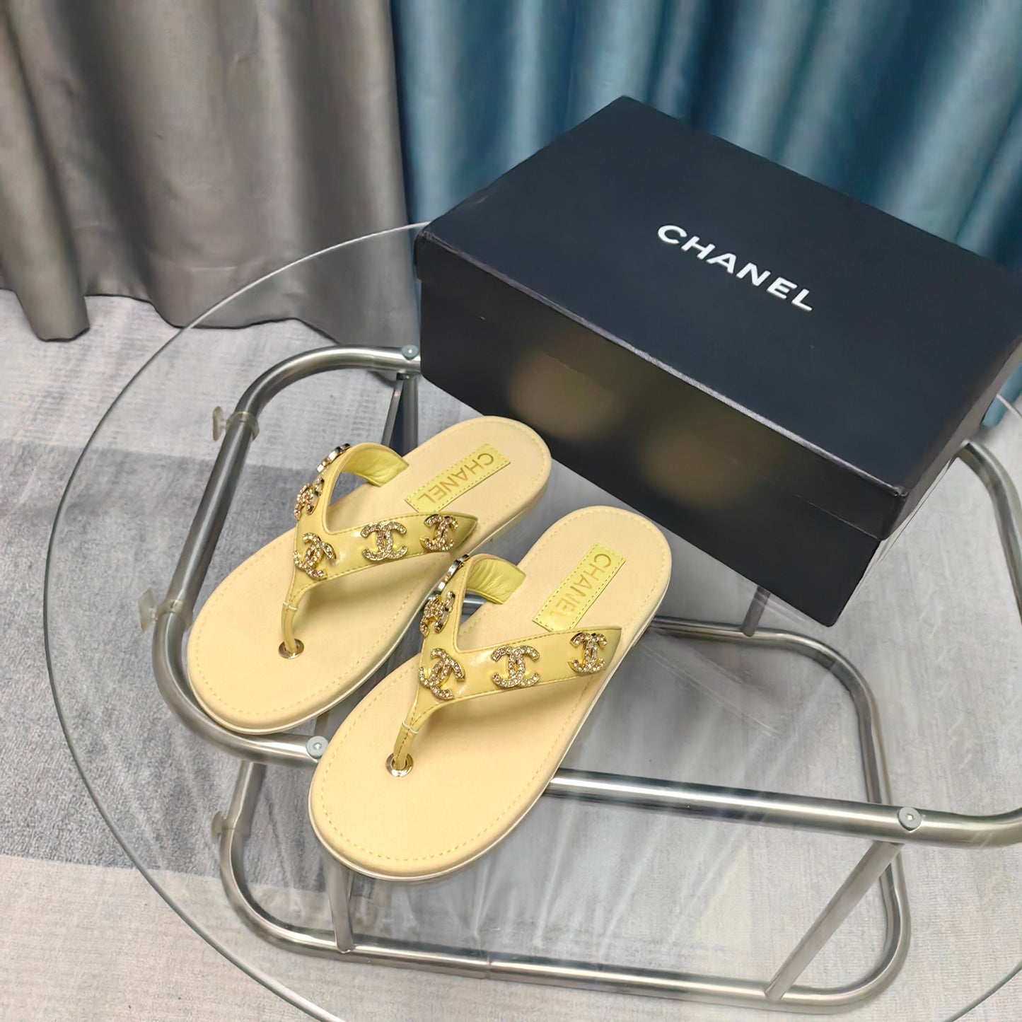 CHANEL 25 Thong Sandal Diamond Logo