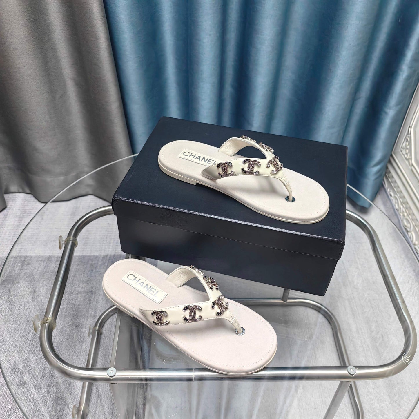 CHANEL 25 Thong Sandal Diamond Logo