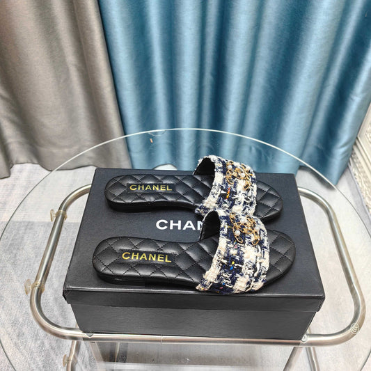CHANEL 25 Mule Tweed Mop