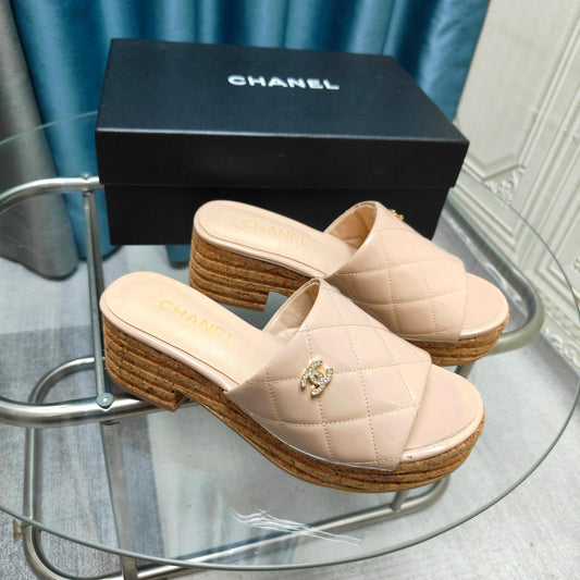 CHANEL 25 Platform Sandal 10cm Patent Calfskin