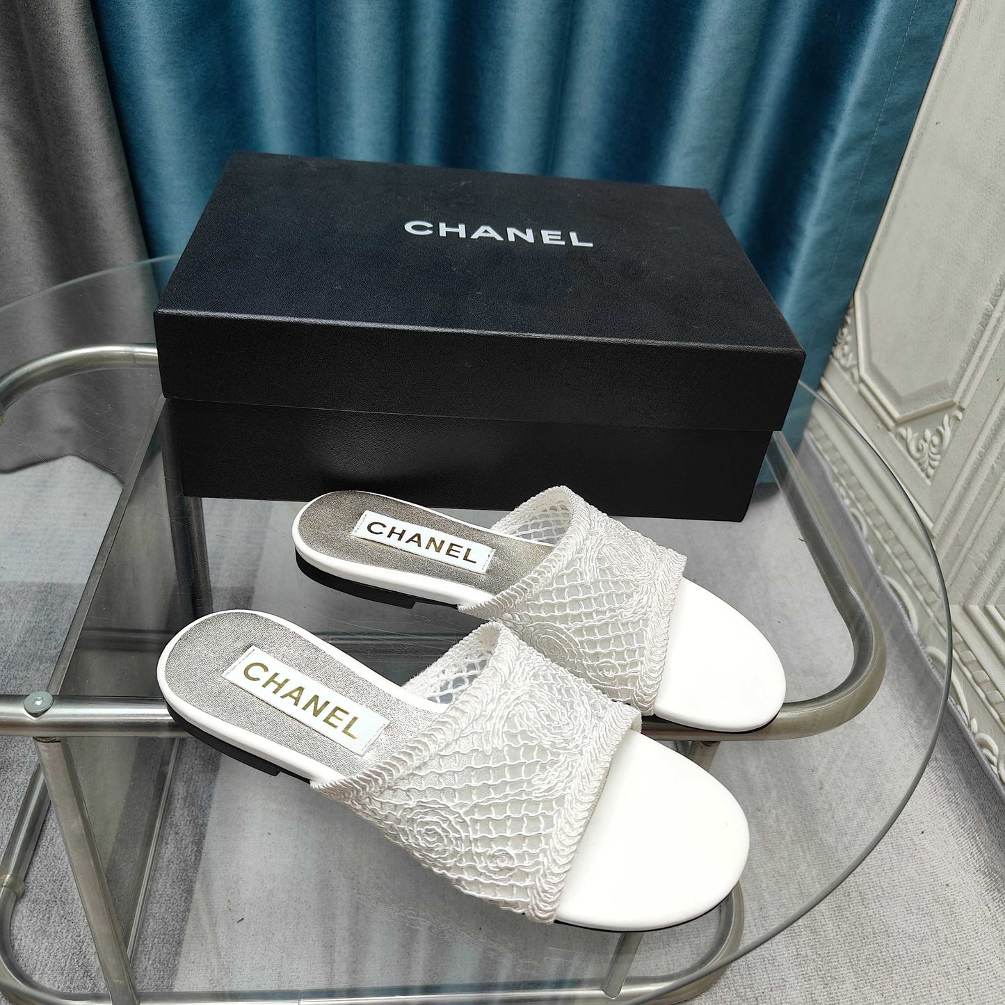 CHANEL 25 Sandal Lace Fabric