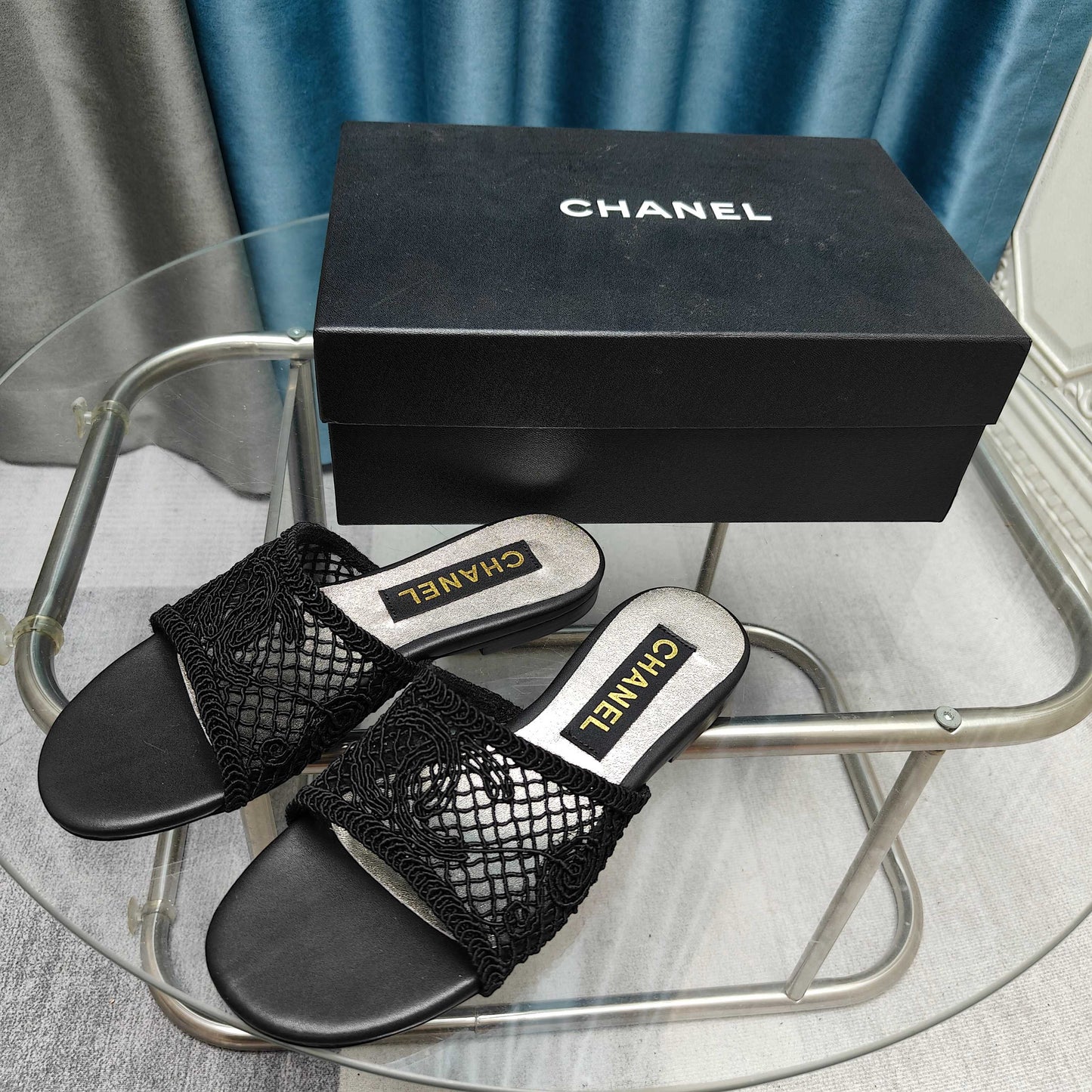 CHANEL 25 Sandal Lace Fabric