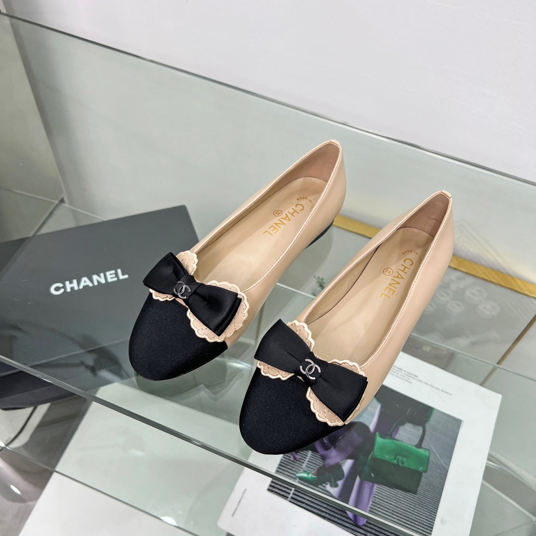 CHANEL Ballet Flats Beige Lambskin