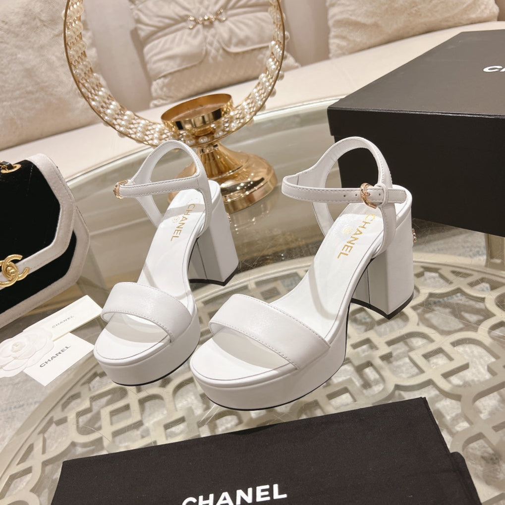 CHANEL 25C 10CM Mid Heed Sandals White Italian Leather 213319