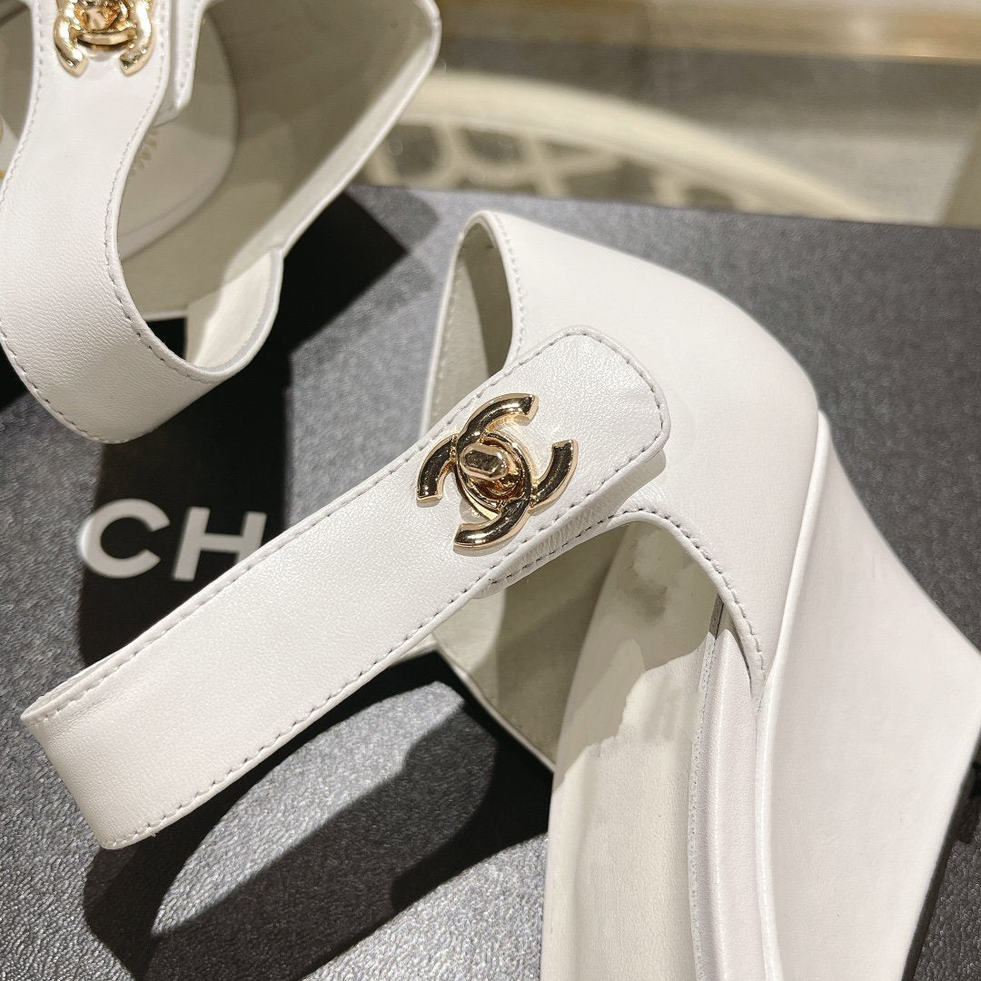 CHANEL ballet 6cm white black wedge heel