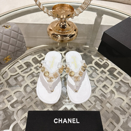 CHANEL 25 Thong Sandal Sheepskin 268971