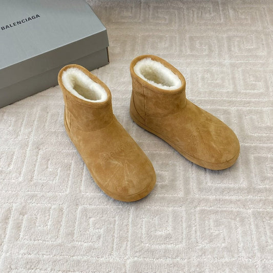 Balanciaga FLAT ANKLE BOOTS IN CIDER BROWN SUEDE AND SHEARLING LINING