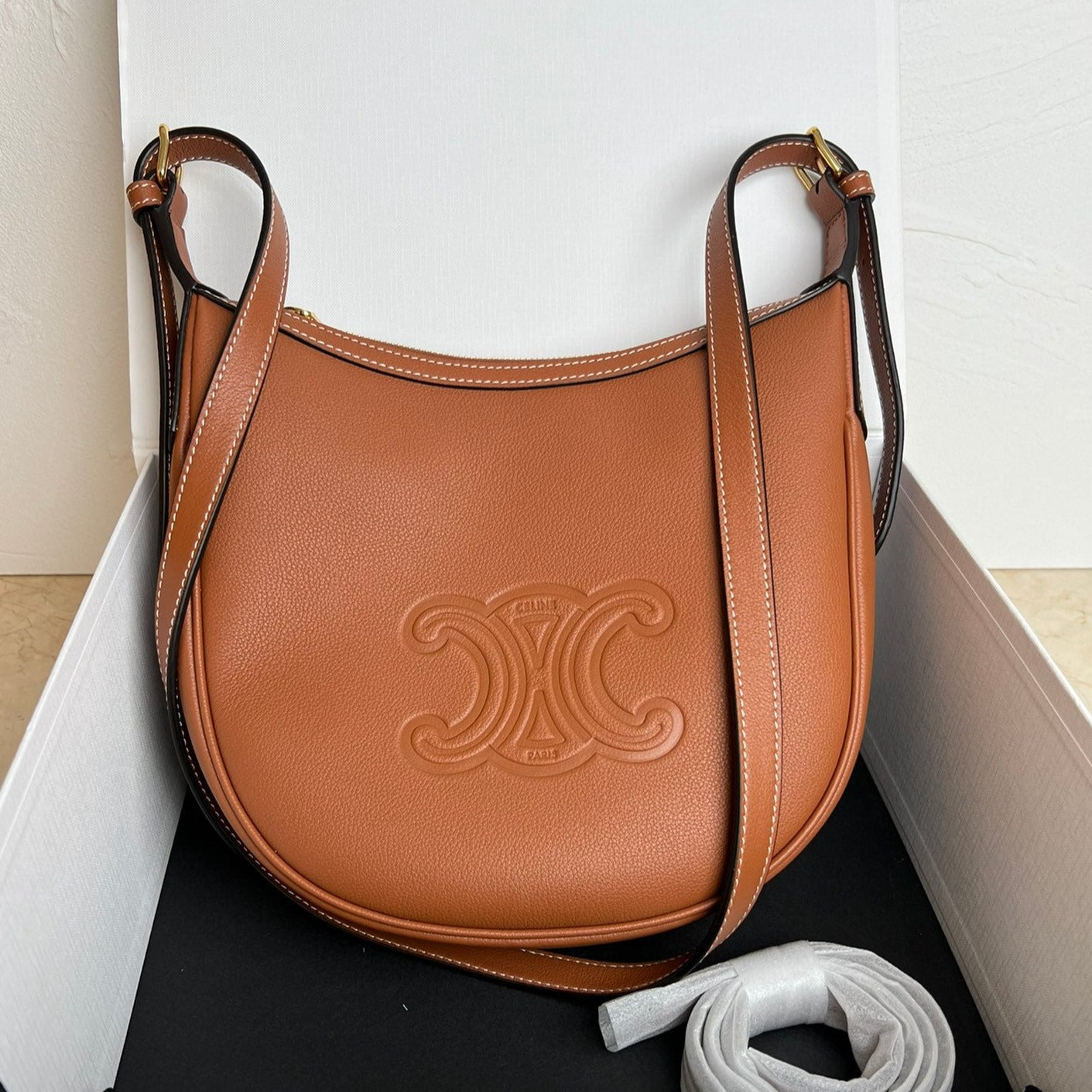 Celine small heloise 23cm brown calfskin gold hardware