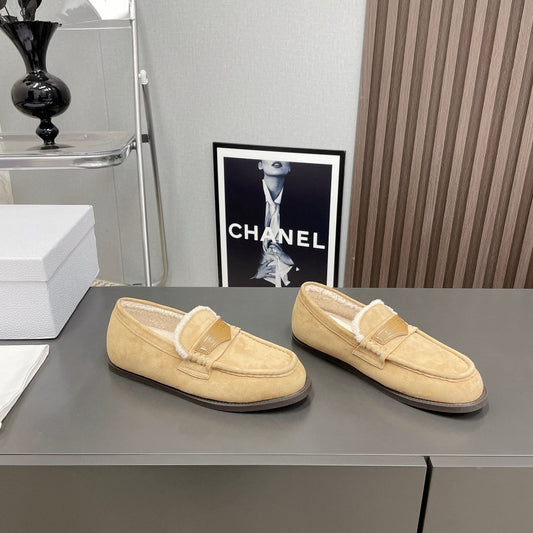 DIOR Loafer In Light Yellow Brown Suede 996007