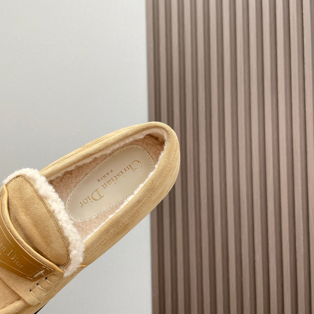 DIOR Loafer In Light Yellow Brown Suede 996007
