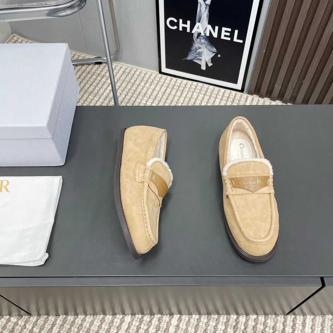 DIOR Loafer In Light Yellow Brown Suede 996007