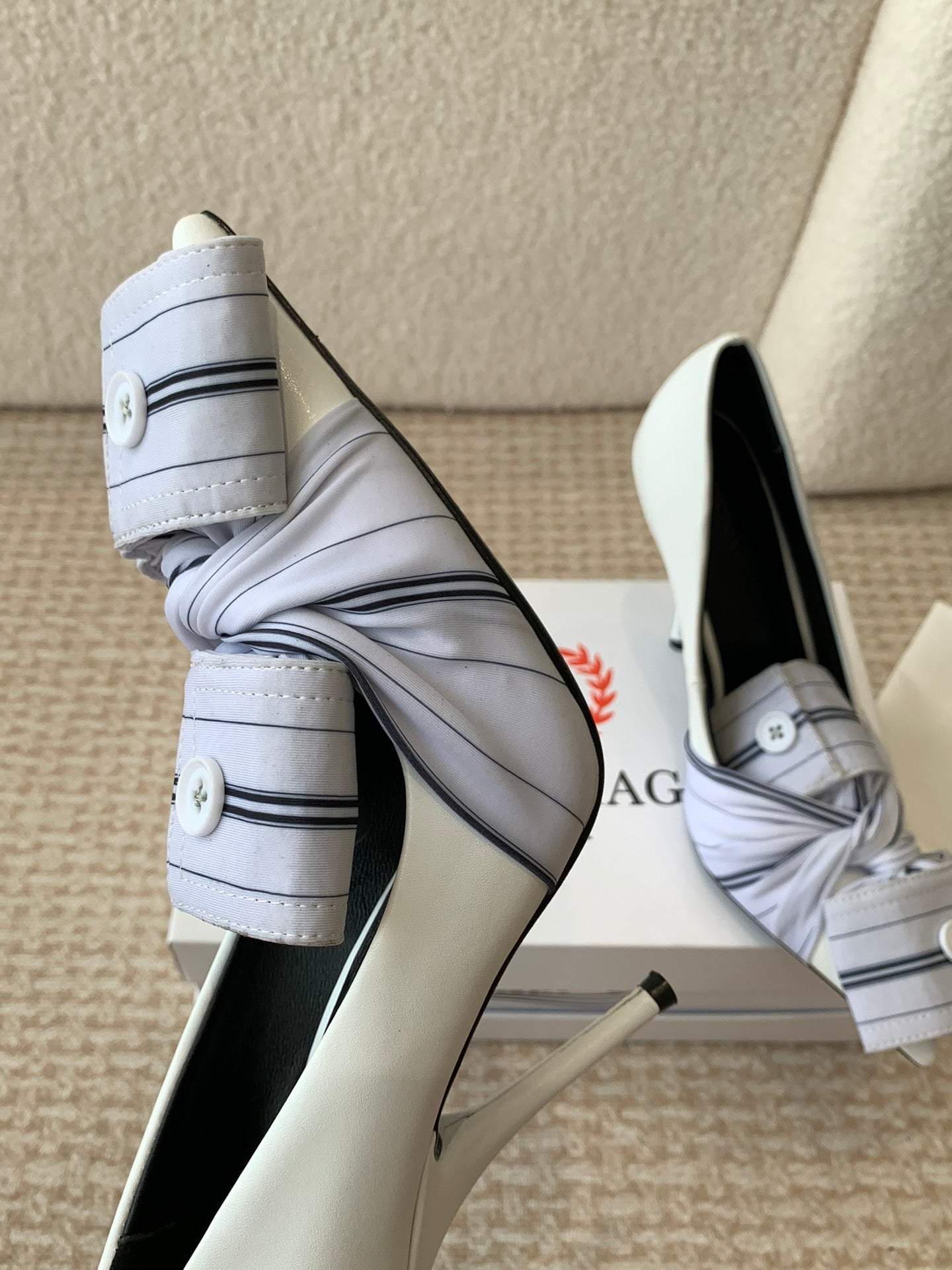Balanciaga KNIFE CHEMISE HIGH PUMPS IN WHITE COTTON AND CALFSKIN