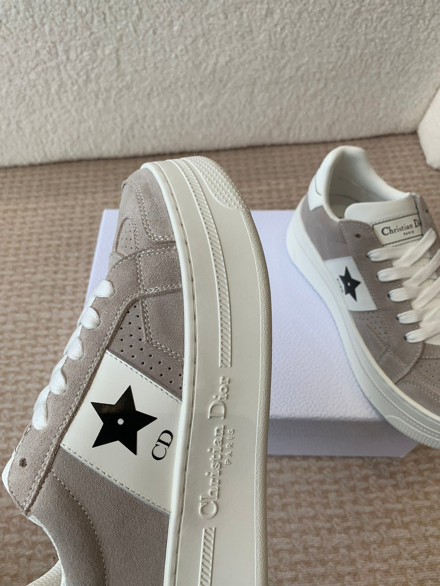 DIOR Star Platform Sneaker In Light Brown Grey Suede 998720
