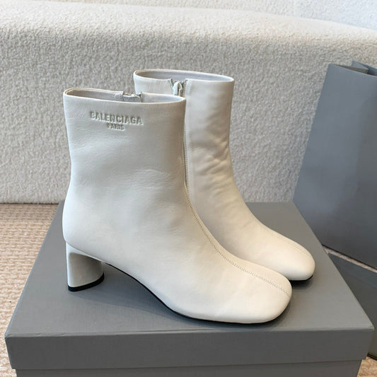 Balanciaga ANKLE BOOTS IN WHITE LOGO EMBOSSED SOFT SHEEPSKIN