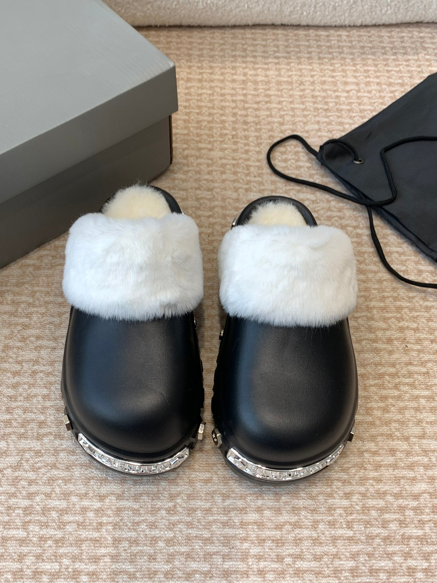 Balanciaga PLATFORM MULES IN BLACK RUBBER MIX RABBIT FUR SILVER HARDWARE