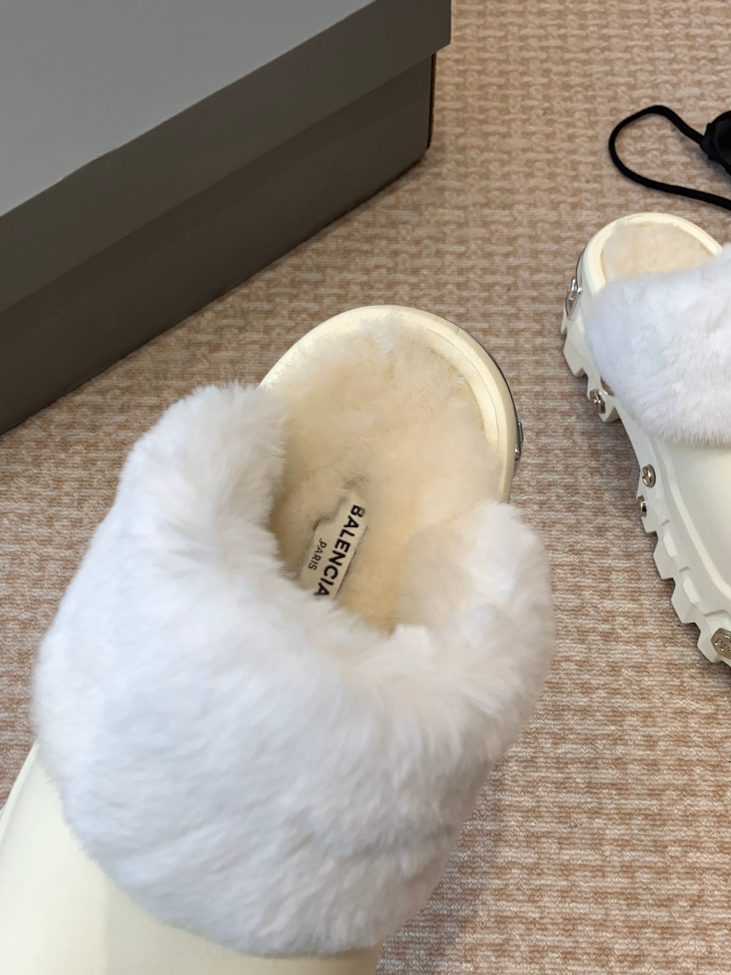 Balanciaga PLATFORM MULES IN BEIGE RUBBER MIX RABBIT FUR SILVER HARDWARE