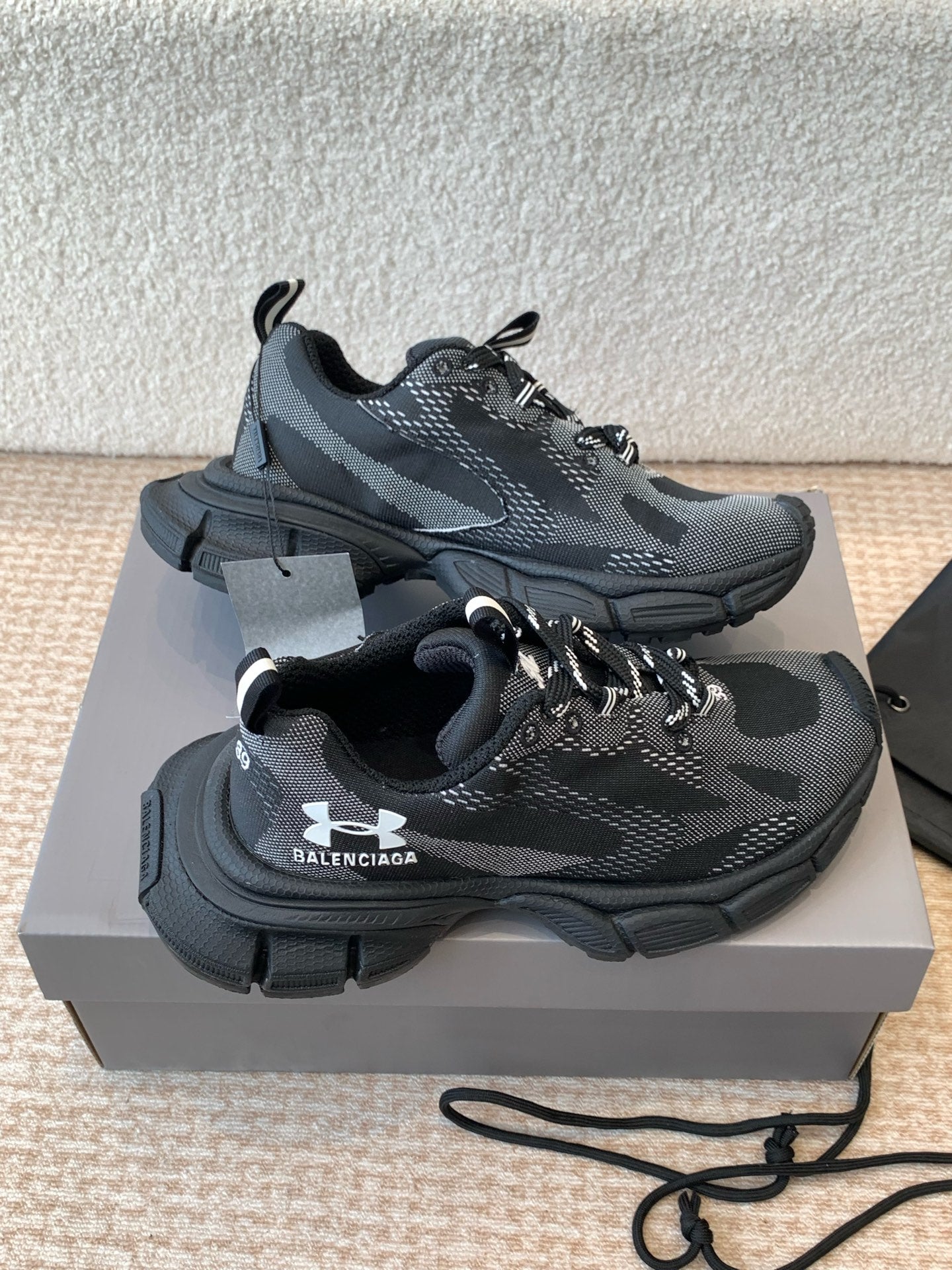 Balanciaga UNDER ARMOUR 3XL KNIT SNEAKER IN BLACK AND WHITE POLYESTER