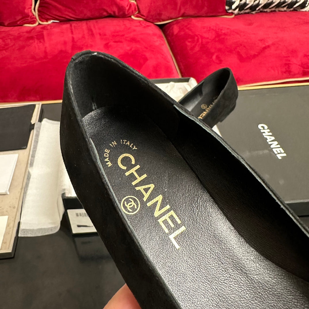 CHANEL ballet flat white flower black suede black patent calfskin