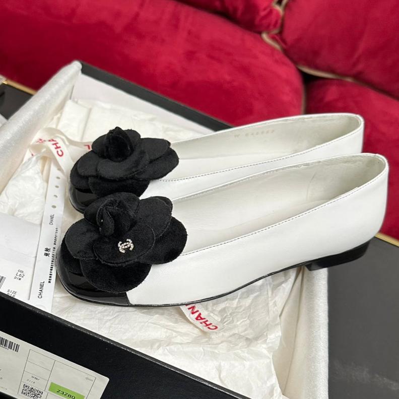 CHANEL ballet flat black flower white calfskin