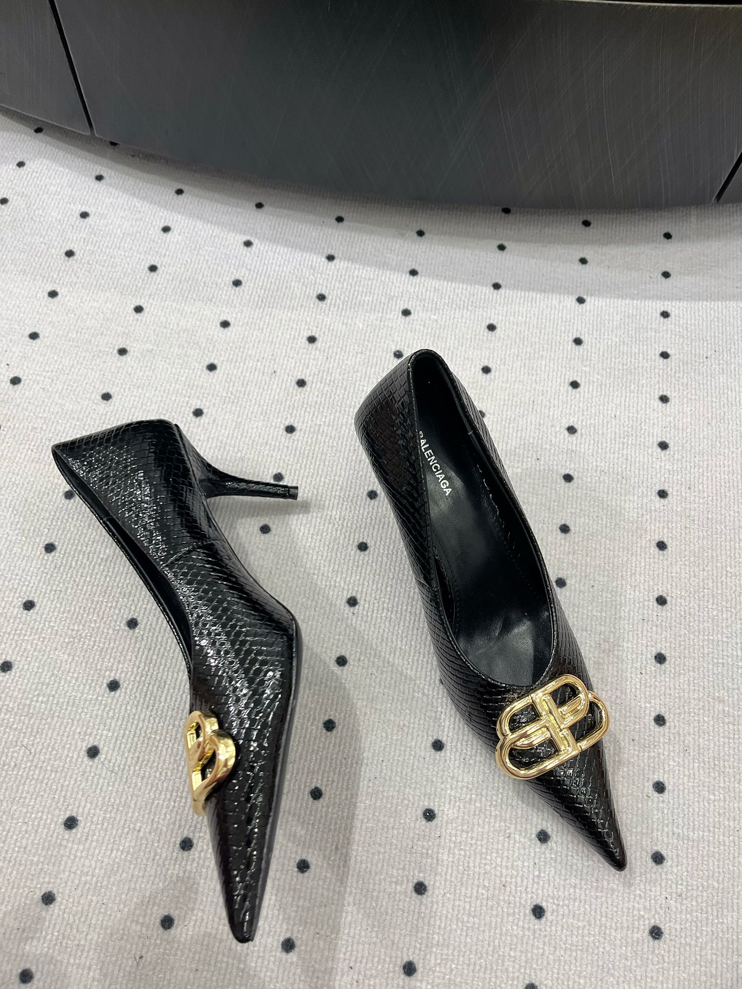 Balanciaga HEELED PUMPS 65 MM IN BLACK LIZARD PATTERN CALFSKIN GOLD HARDWARE